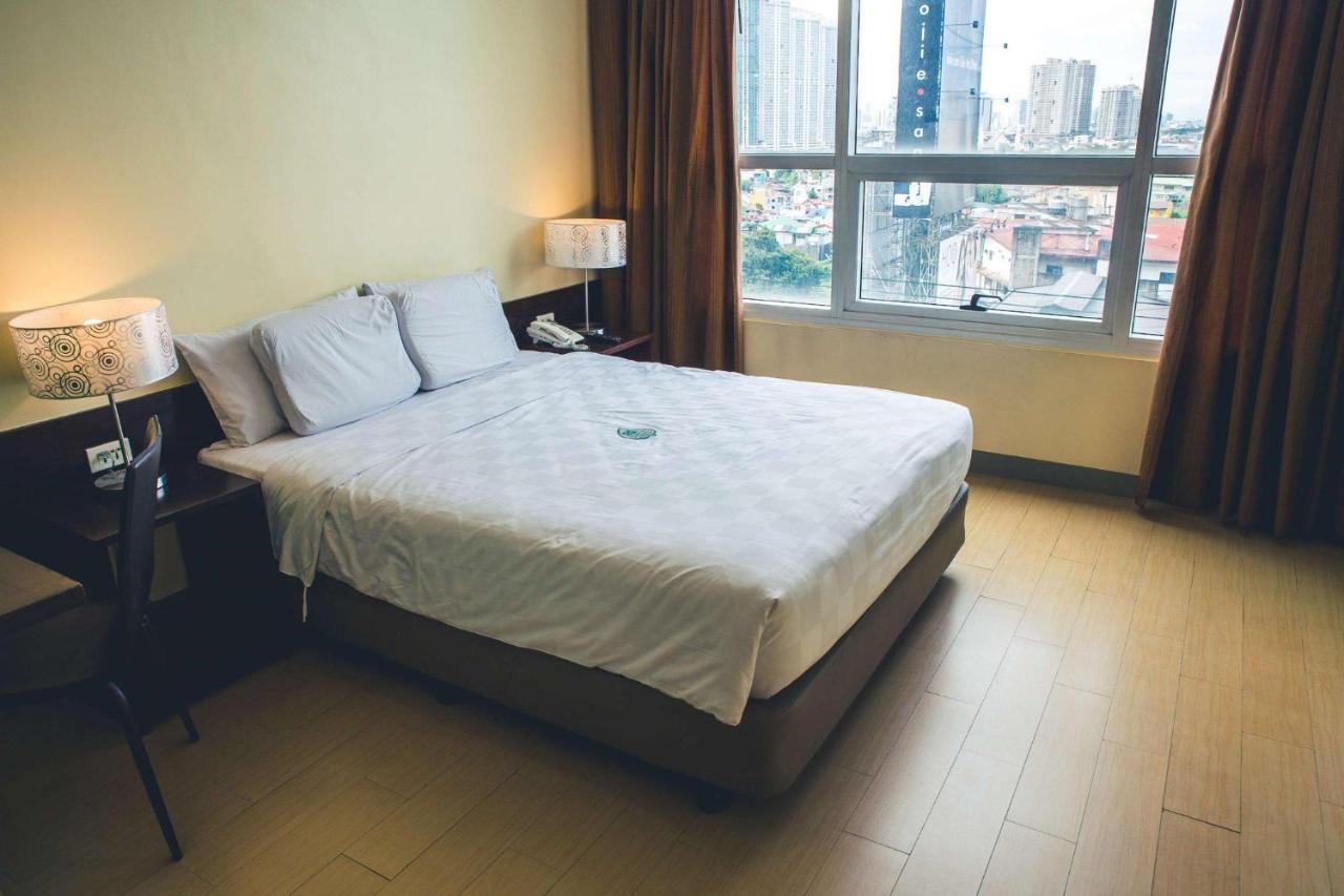 โรงแรมโก มันดาลูยอง Mandaluyong ภายนอก รูปภาพ