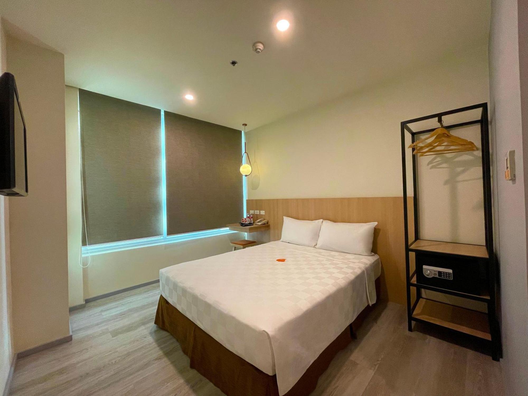 โรงแรมโก มันดาลูยอง Mandaluyong ภายนอก รูปภาพ