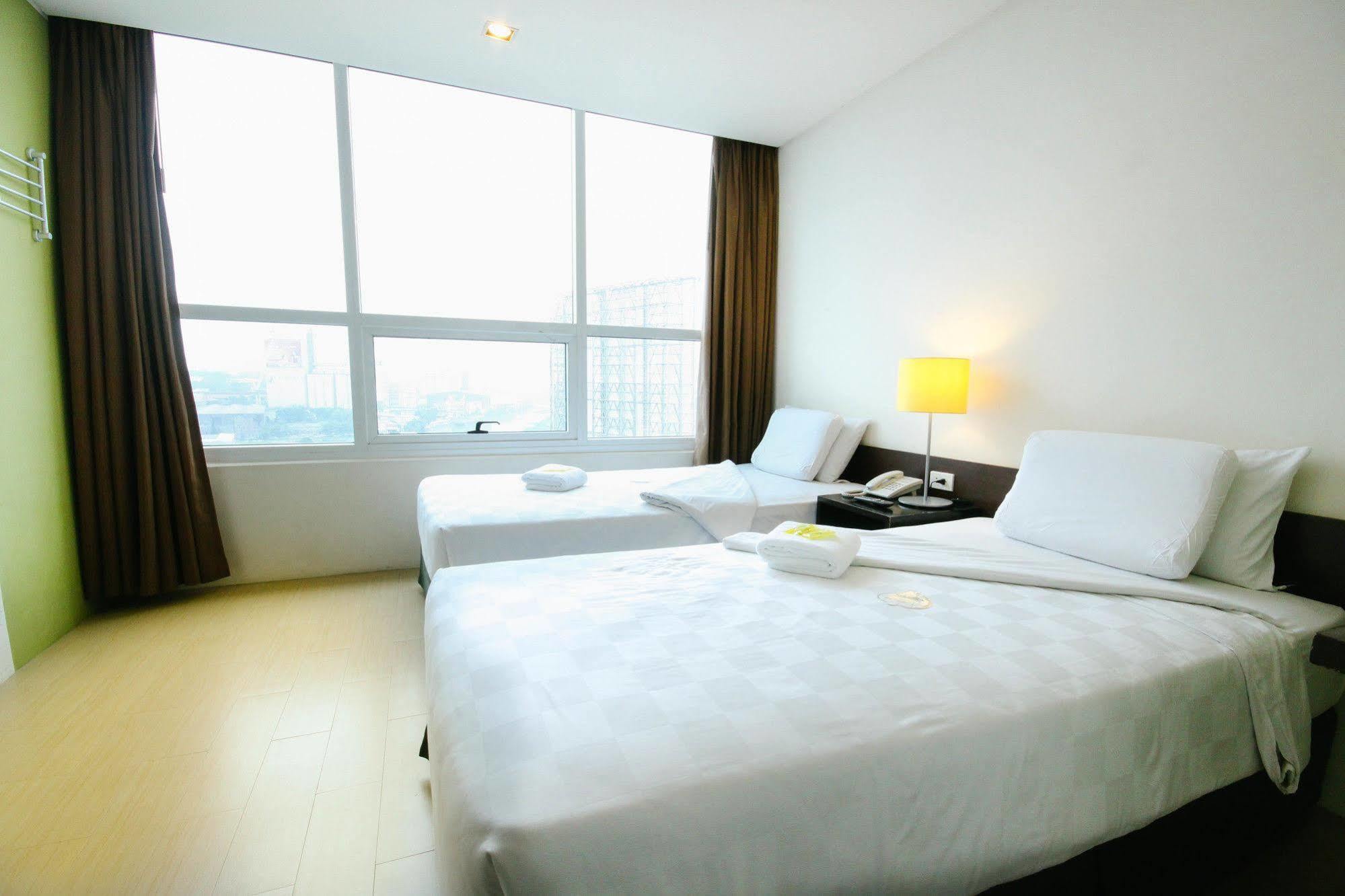 โรงแรมโก มันดาลูยอง Mandaluyong ภายนอก รูปภาพ